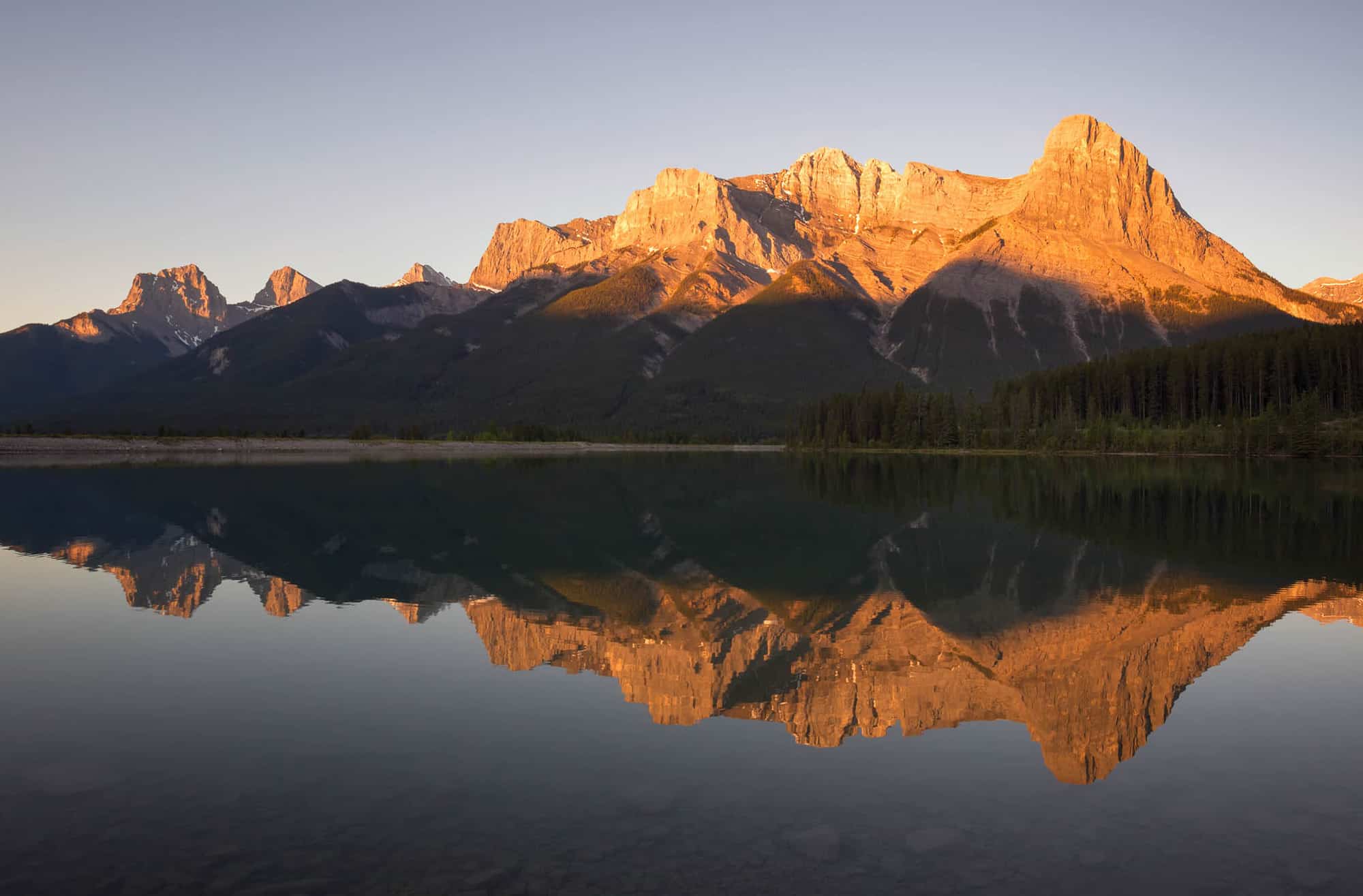 visit canmore canada
